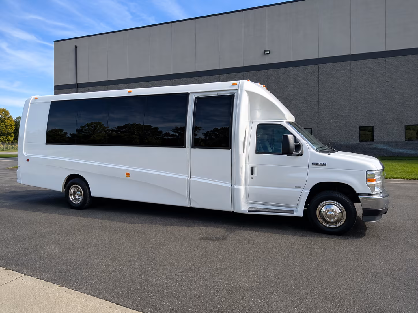 secure transportation for your next convention or trade show 5