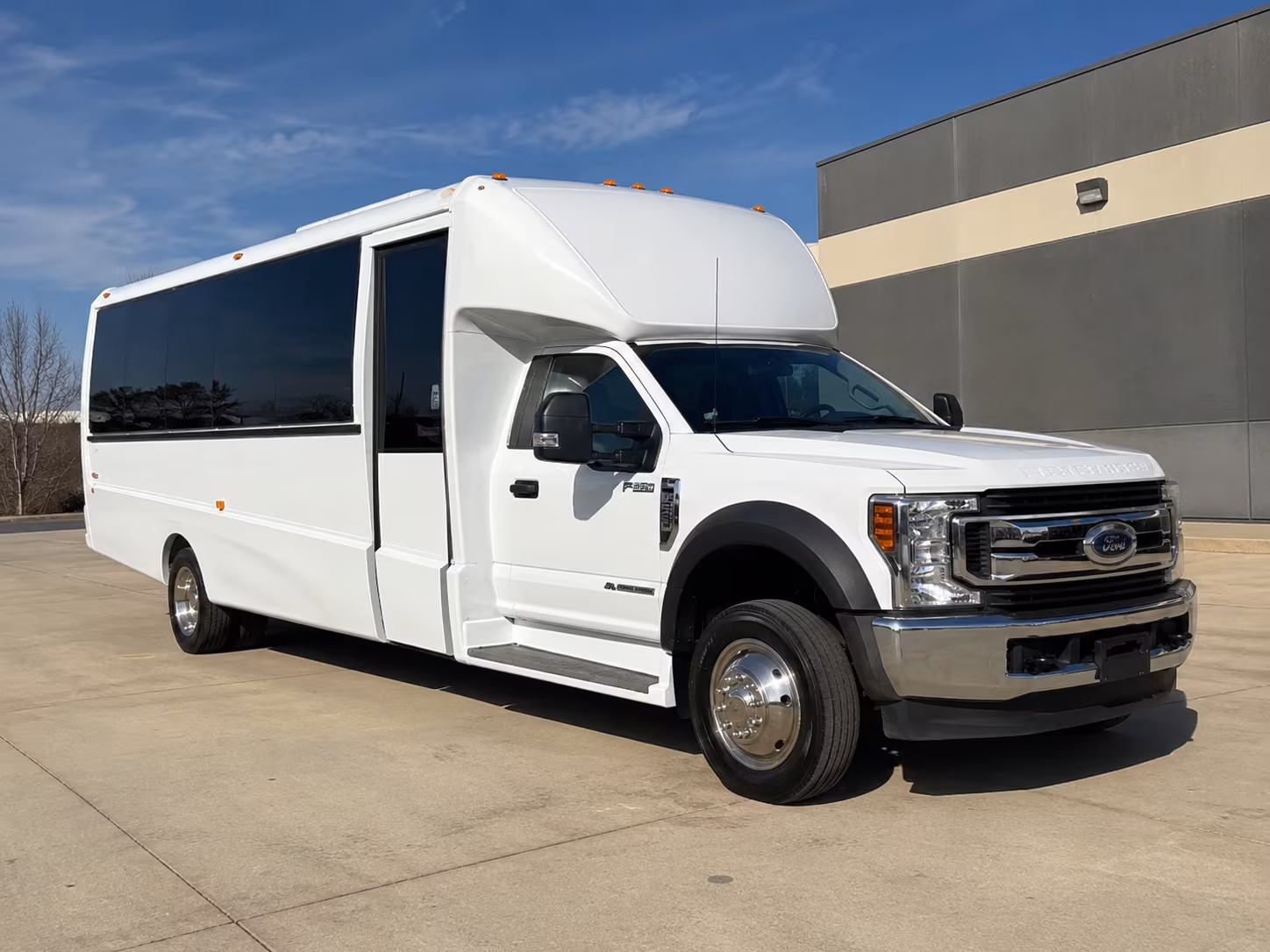 secure transportation for your next prom 1