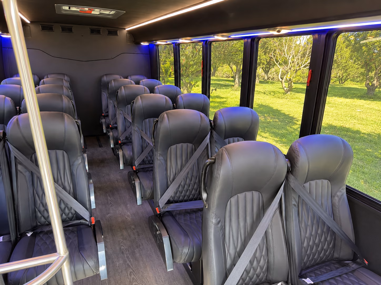 vista 20 passenger minibus interior