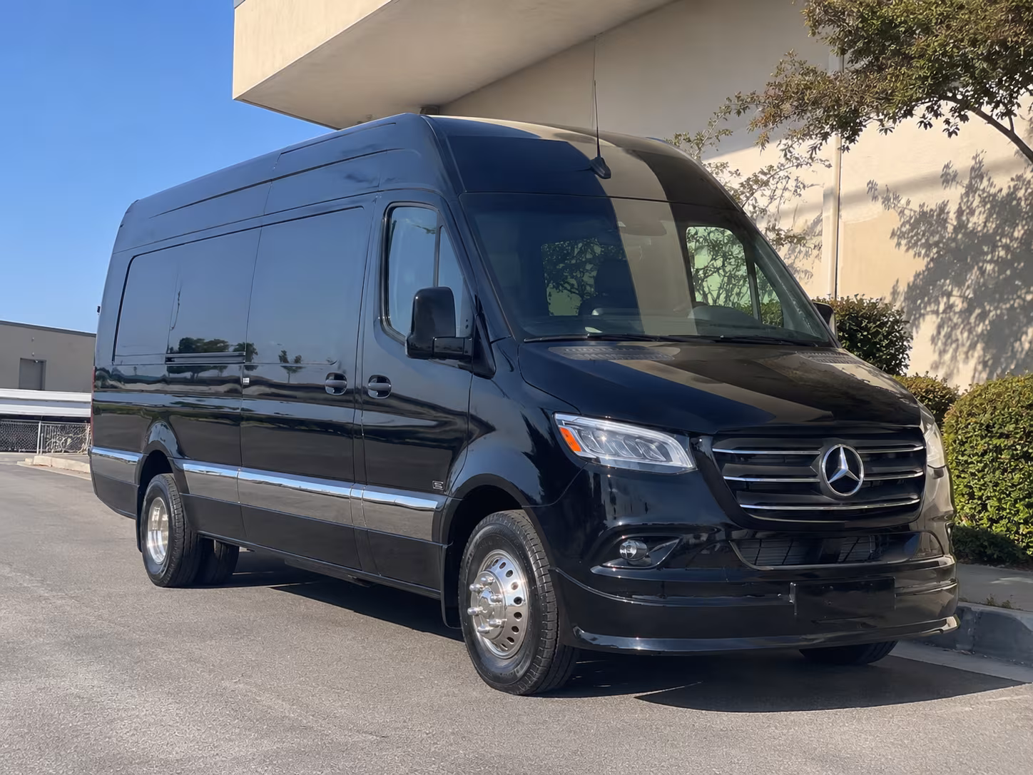vista airport transportation
